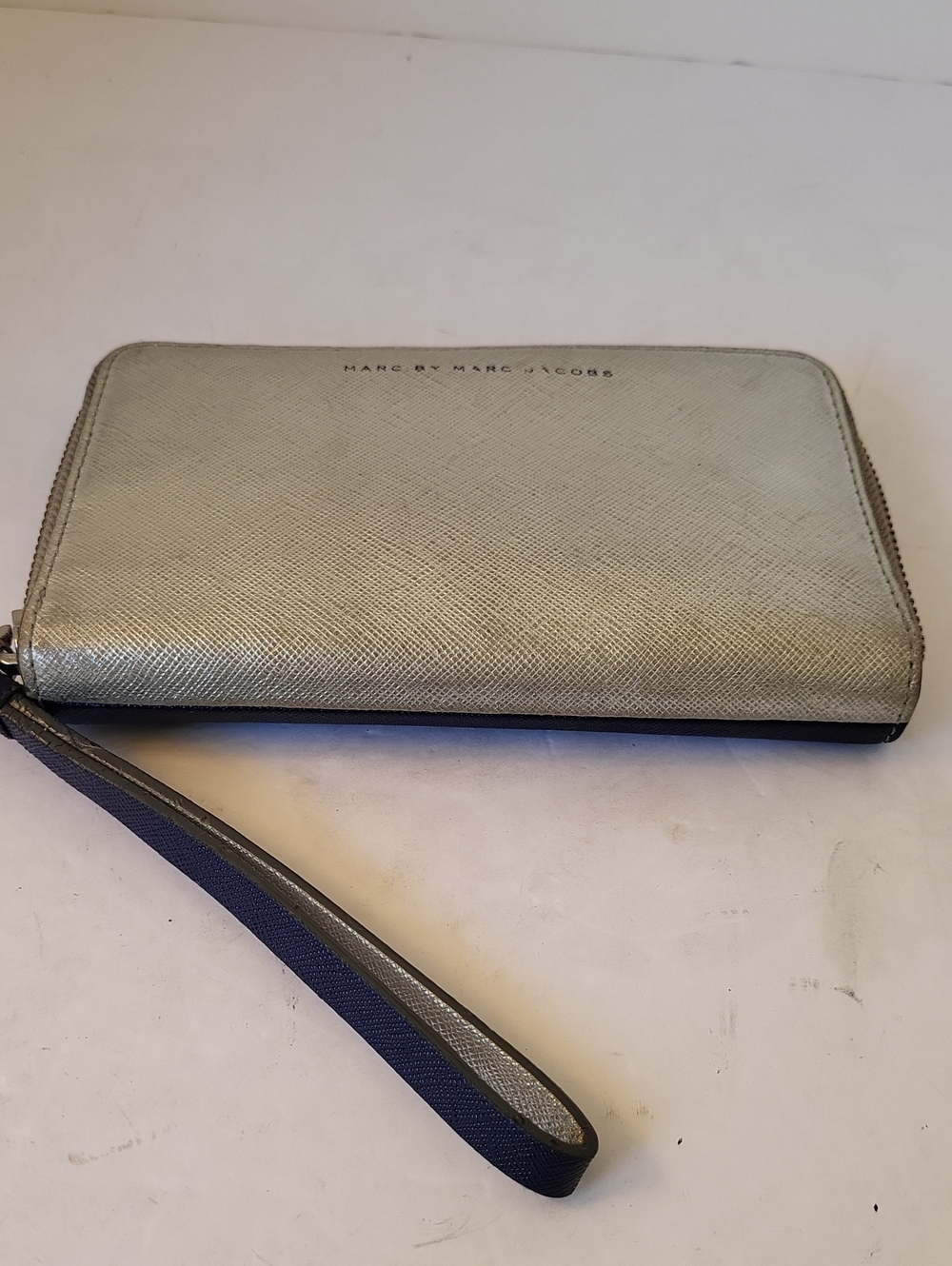 Marc by Marc Jacobs Silver Navy Saffiano Leather Continental Wristlet Wallet